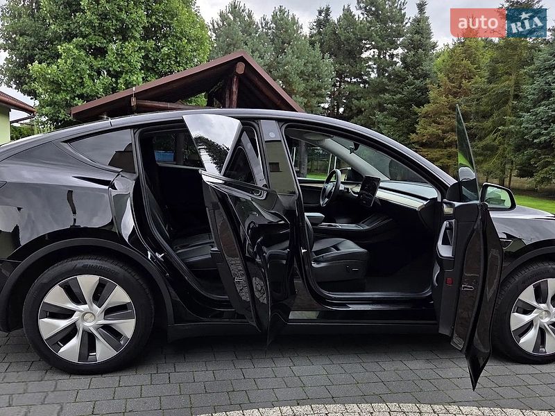 Позашляховик / Кросовер Tesla Model Y 2023 в Вінниці