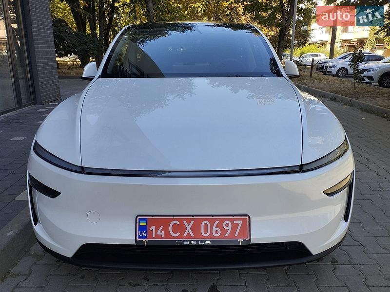 Позашляховик / Кросовер Tesla Model Y 2026 в Ужгороді