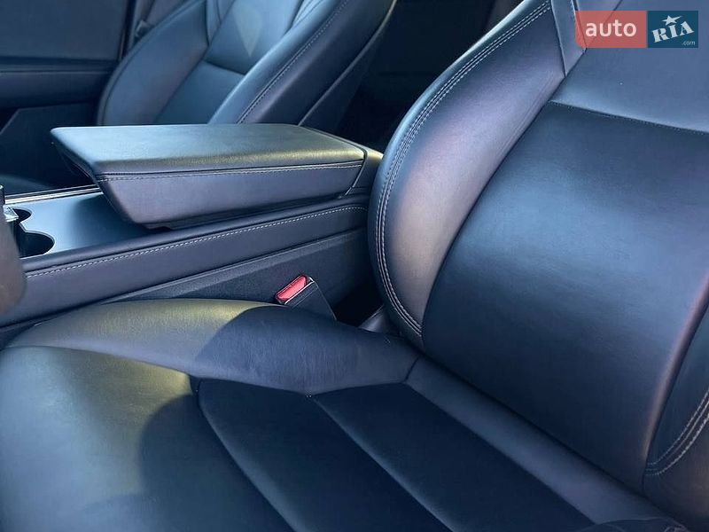 Внедорожник / Кроссовер Tesla Model Y 2023 в Звягеле