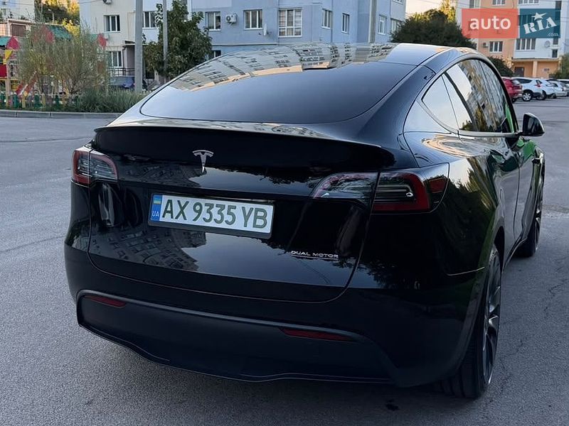 Позашляховик / Кросовер Tesla Model Y 2024 в Харкові