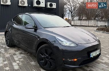 Внедорожник / Кроссовер Tesla Model Y 2024 в Львове