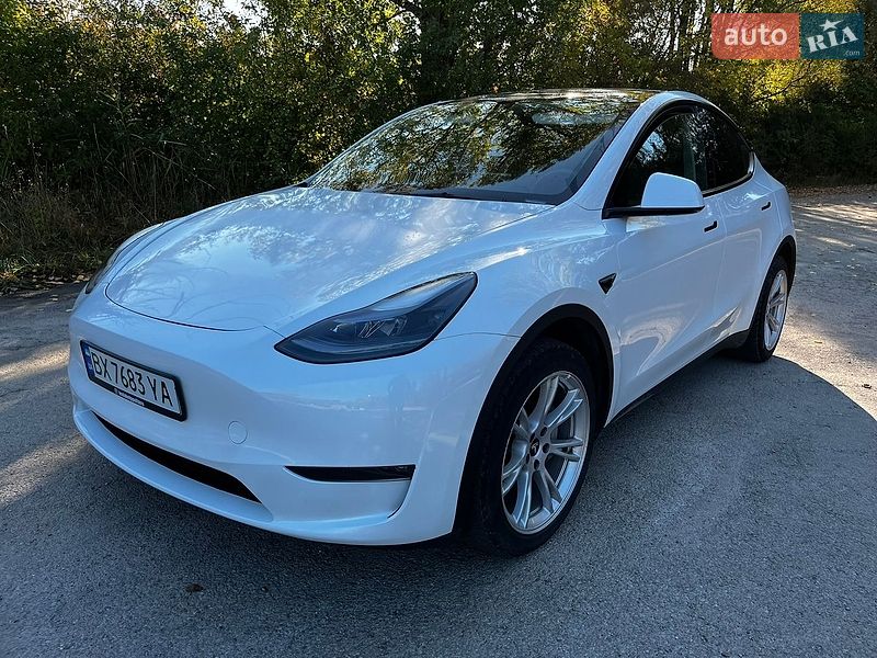 Tesla Model Y 2023