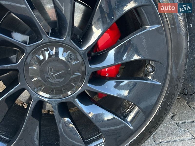 Позашляховик / Кросовер Tesla Model Y 2020 в Києві