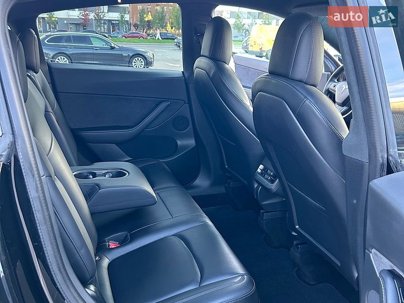 Позашляховик / Кросовер Tesla Model Y 2020 в Києві