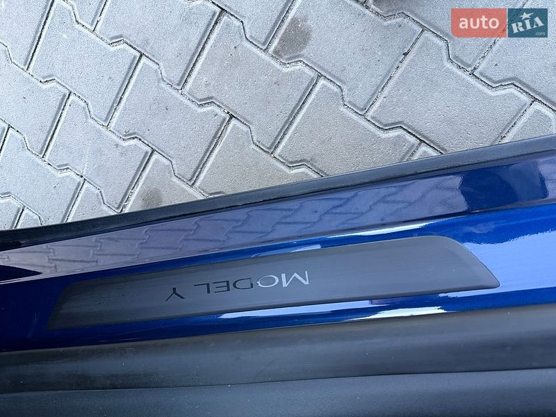 Позашляховик / Кросовер Tesla Model Y 2023 в Звягелі