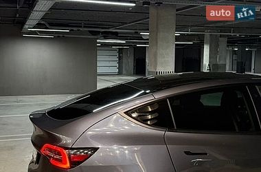Внедорожник / Кроссовер Tesla Model Y 2020 в Львове
