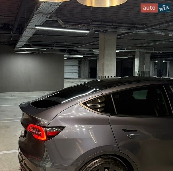 Внедорожник / Кроссовер Tesla Model Y 2020 в Львове