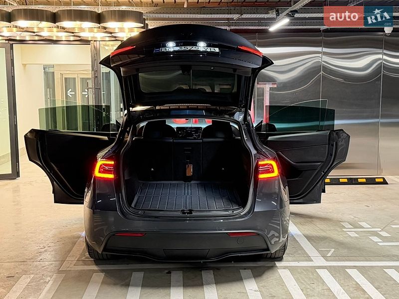 Внедорожник / Кроссовер Tesla Model Y 2020 в Львове