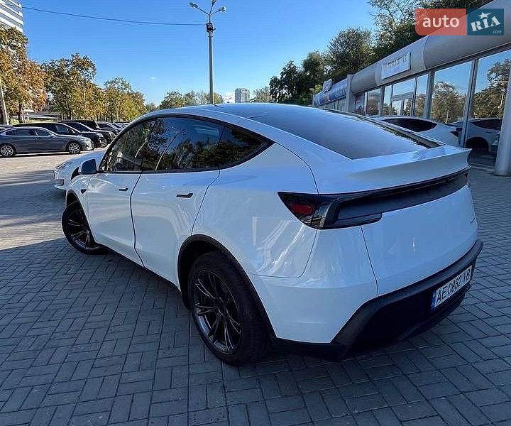 Внедорожник / Кроссовер Tesla Model Y 2025 в Днепре