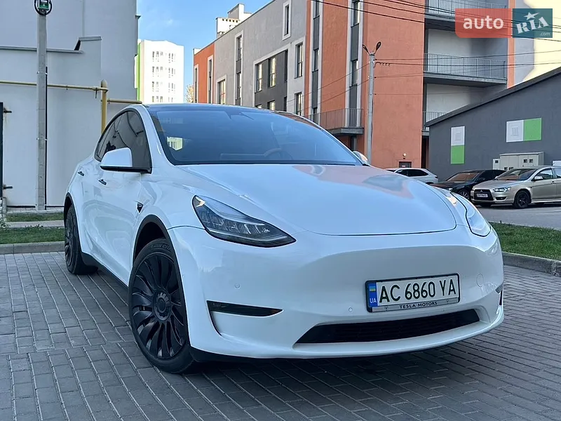 Tesla Model Y 2020