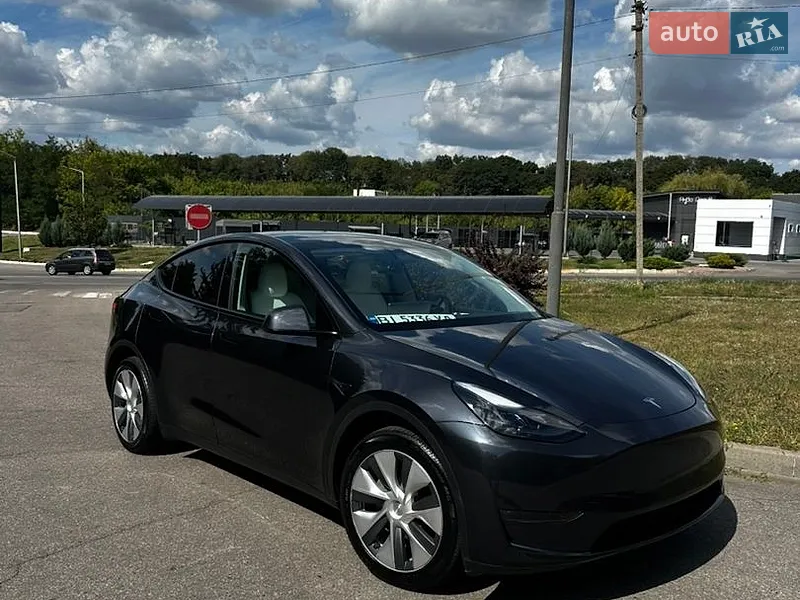 Tesla Model Y