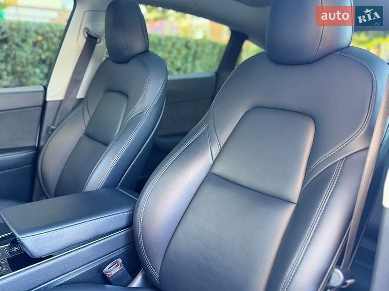 Позашляховик / Кросовер Tesla Model Y 2021 в Києві