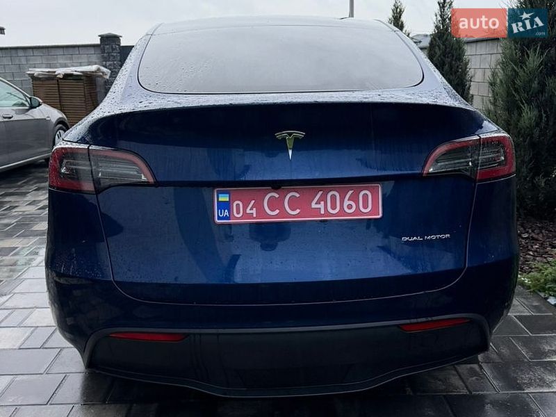 Внедорожник / Кроссовер Tesla Model Y 2023 в Ровно