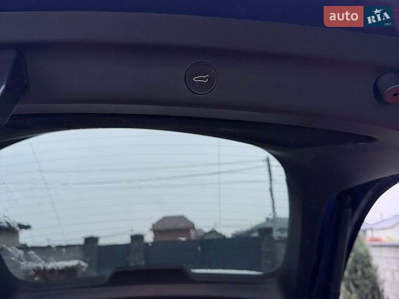 Внедорожник / Кроссовер Tesla Model Y 2023 в Ровно