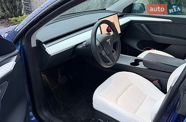 Внедорожник / Кроссовер Tesla Model Y 2023 в Ровно