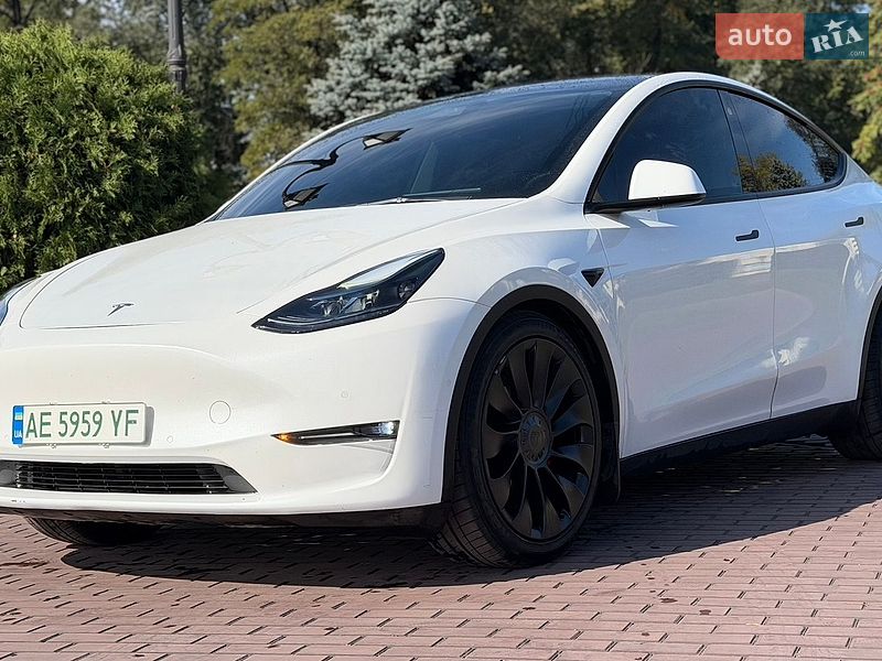 Tesla Model Y 2022