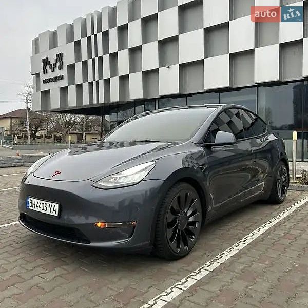 Tesla Model Y 2022