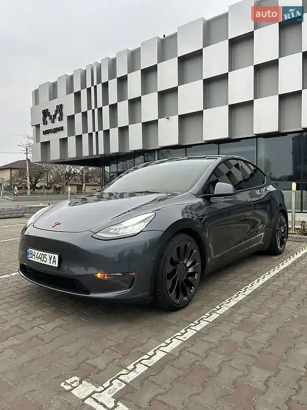 Tesla Model Y 2022
