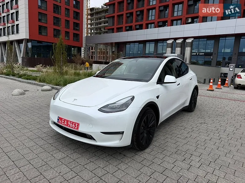 Tesla Model Y