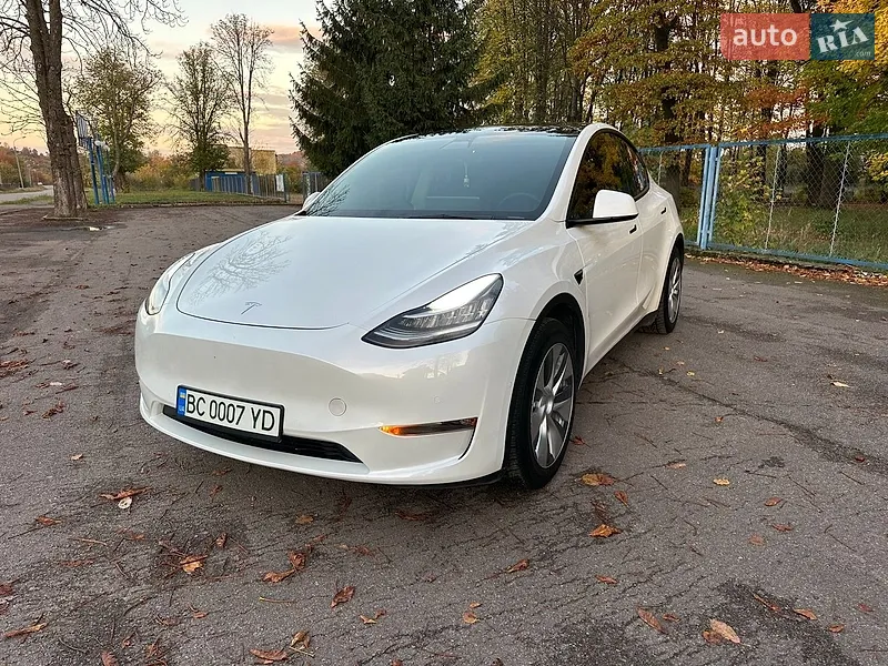 Tesla Model Y