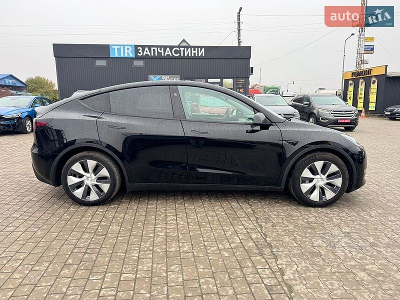 Внедорожник / Кроссовер Tesla Model Y 2024 в Львове