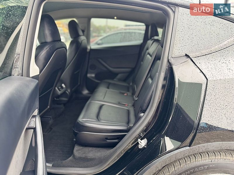 Внедорожник / Кроссовер Tesla Model Y 2024 в Львове
