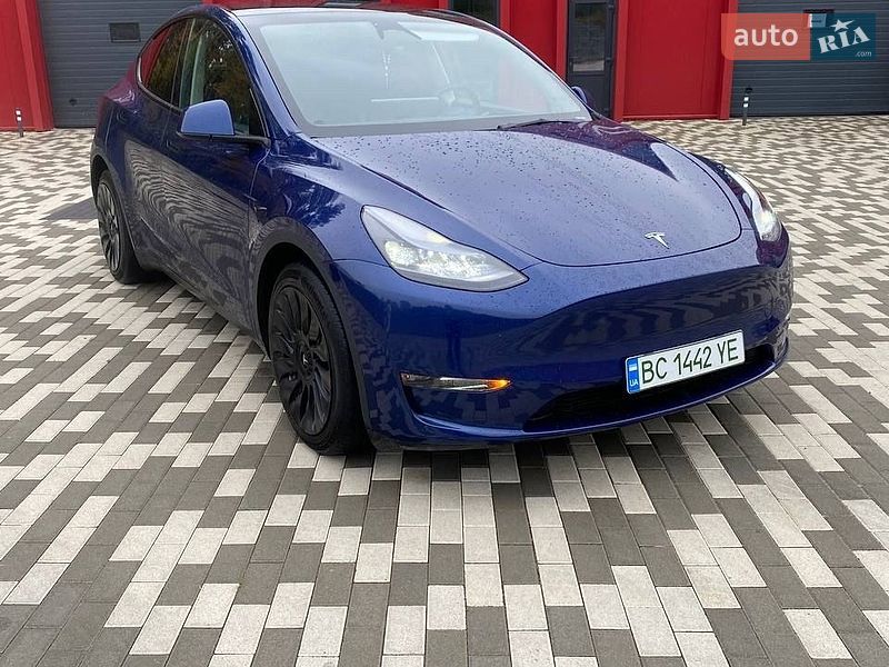 Позашляховик / Кросовер Tesla Model Y 2023 в Львові