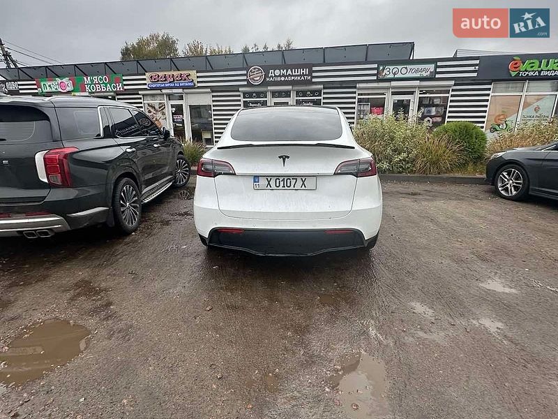 Внедорожник / Кроссовер Tesla Model Y 2021 в Киеве