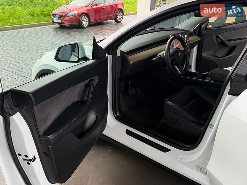 Позашляховик / Кросовер Tesla Model Y 2020 в Львові