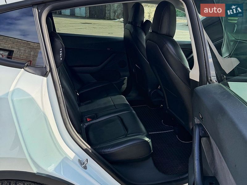 Внедорожник / Кроссовер Tesla Model Y 2022 в Кременчуге