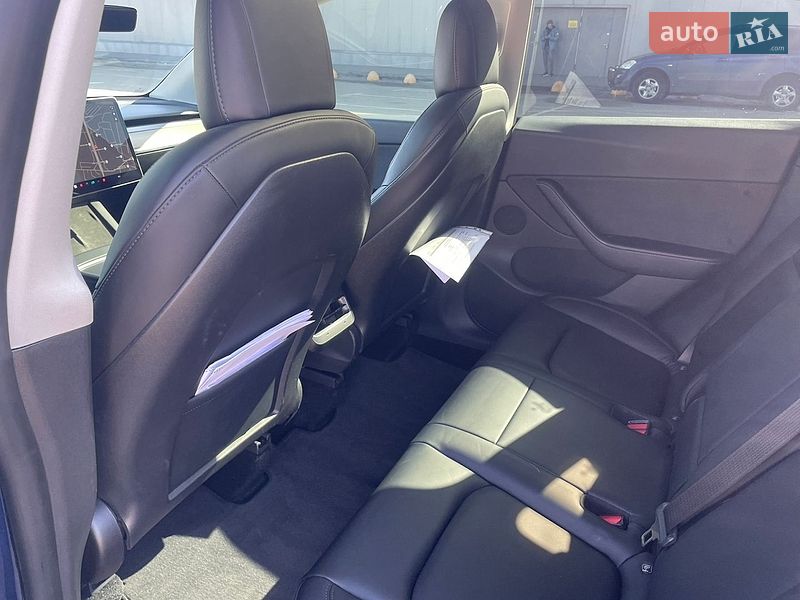 Внедорожник / Кроссовер Tesla Model Y 2021 в Киеве