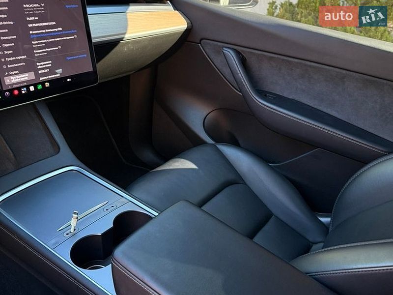 Внедорожник / Кроссовер Tesla Model Y 2021 в Ивано-Франковске фото 17 Внедорожник / Кроссовер Tesla Model Y 2021 в Ивано-Франковске