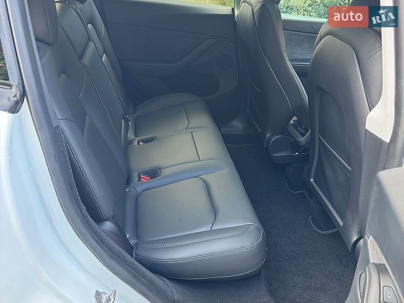 Внедорожник / Кроссовер Tesla Model Y 2024 в Одессе