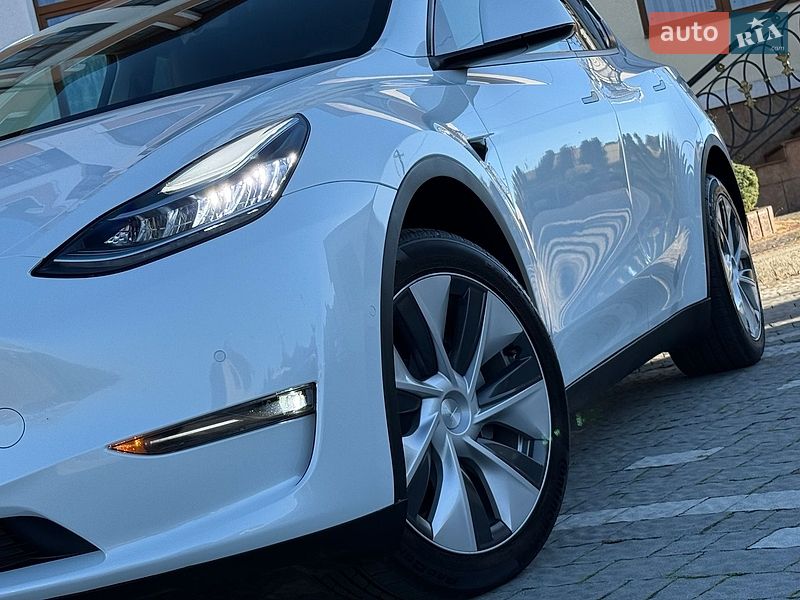 Внедорожник / Кроссовер Tesla Model Y 2021 в Дрогобыче