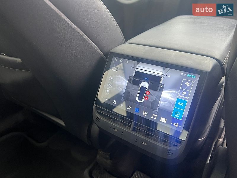Позашляховик / Кросовер Tesla Model Y 2023 в Дніпрі
