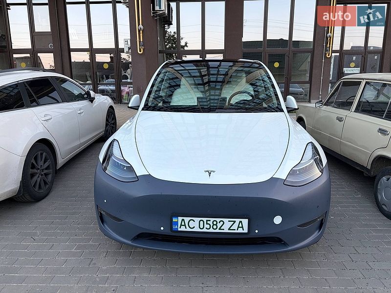 Позашляховик / Кросовер Tesla Model Y 2022 в Луцьку