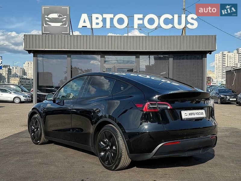 Внедорожник / Кроссовер Tesla Model Y 2021 в Киеве