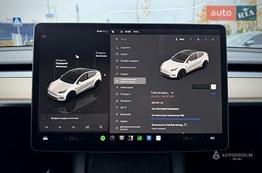 Позашляховик / Кросовер Tesla Model Y 2022 в Києві