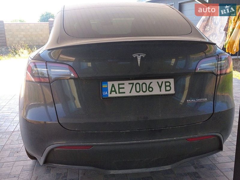 Позашляховик / Кросовер Tesla Model Y 2024 в Дніпрі
