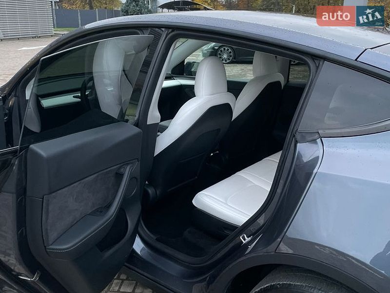 Позашляховик / Кросовер Tesla Model Y 2023 в Львові фото 18 Позашляховик / Кросовер Tesla Model Y 2023 в Львові