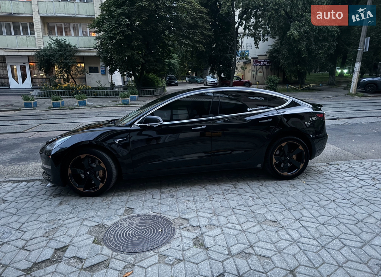 2018 Tesla Model 3 - мініатюра 9