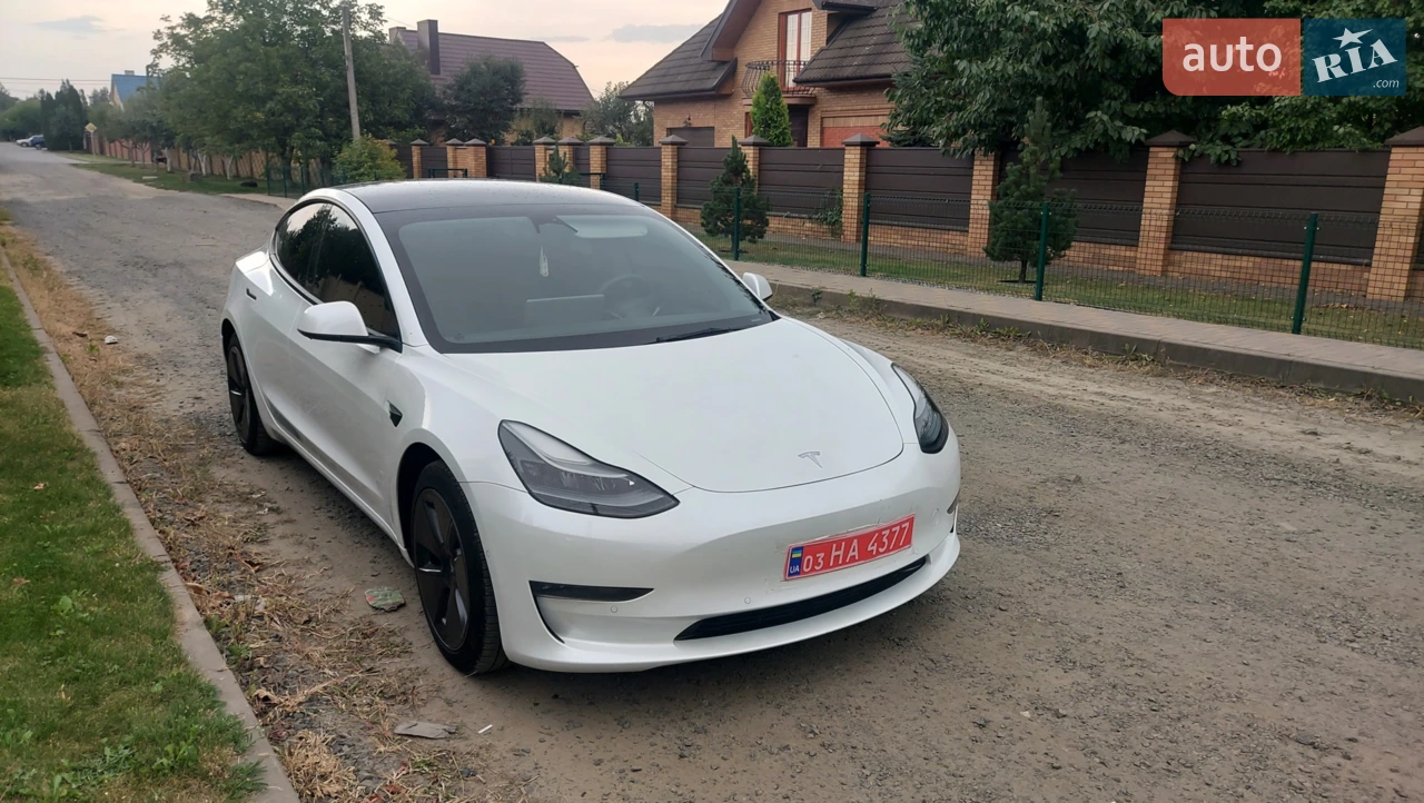2022 Tesla Model 3 - мініатюра 11