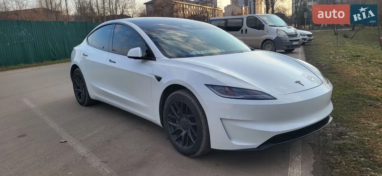 2025 Tesla Model 3 - мініатюра 18
