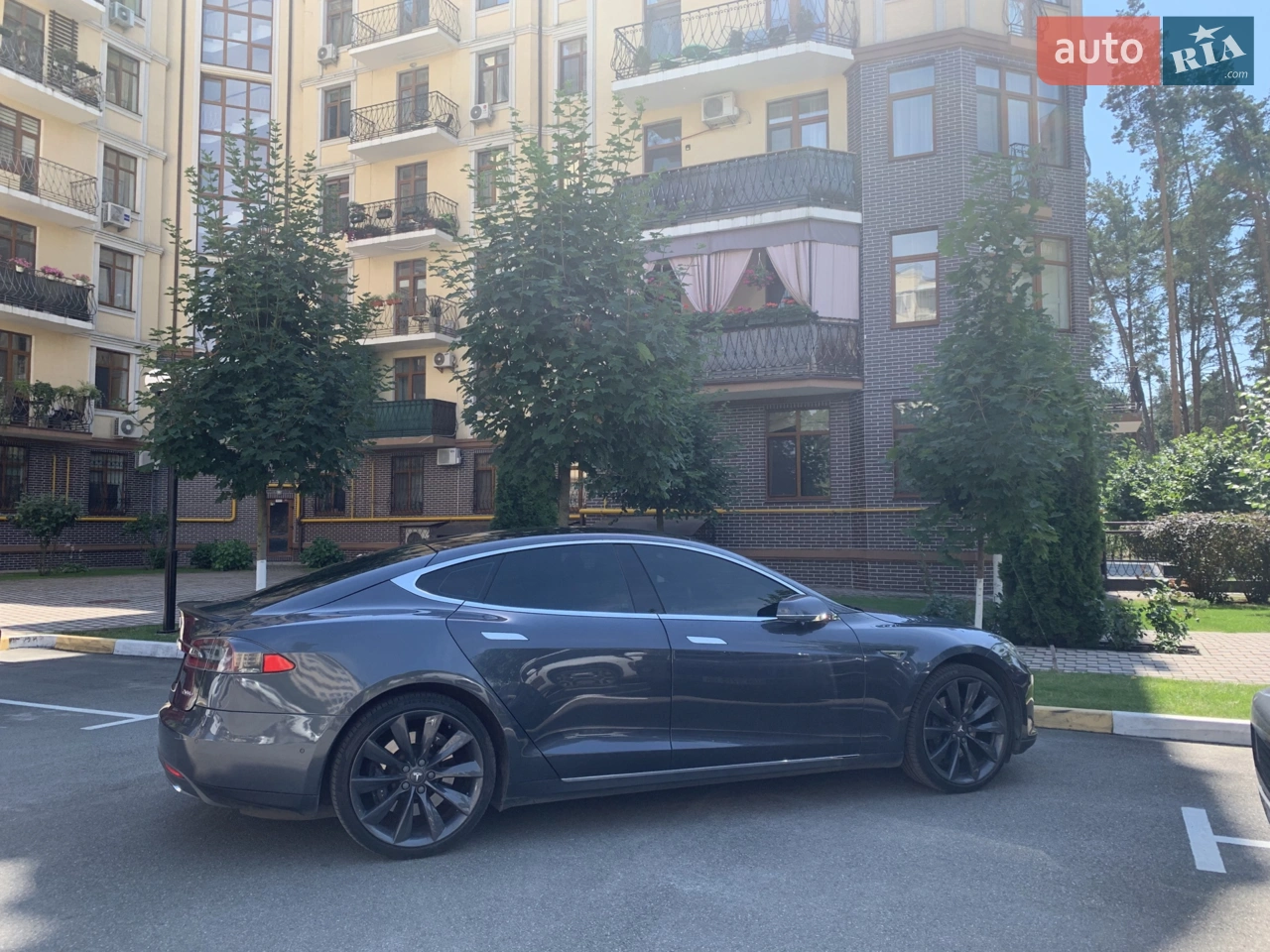 2015 Tesla Model S - мініатюра 38
