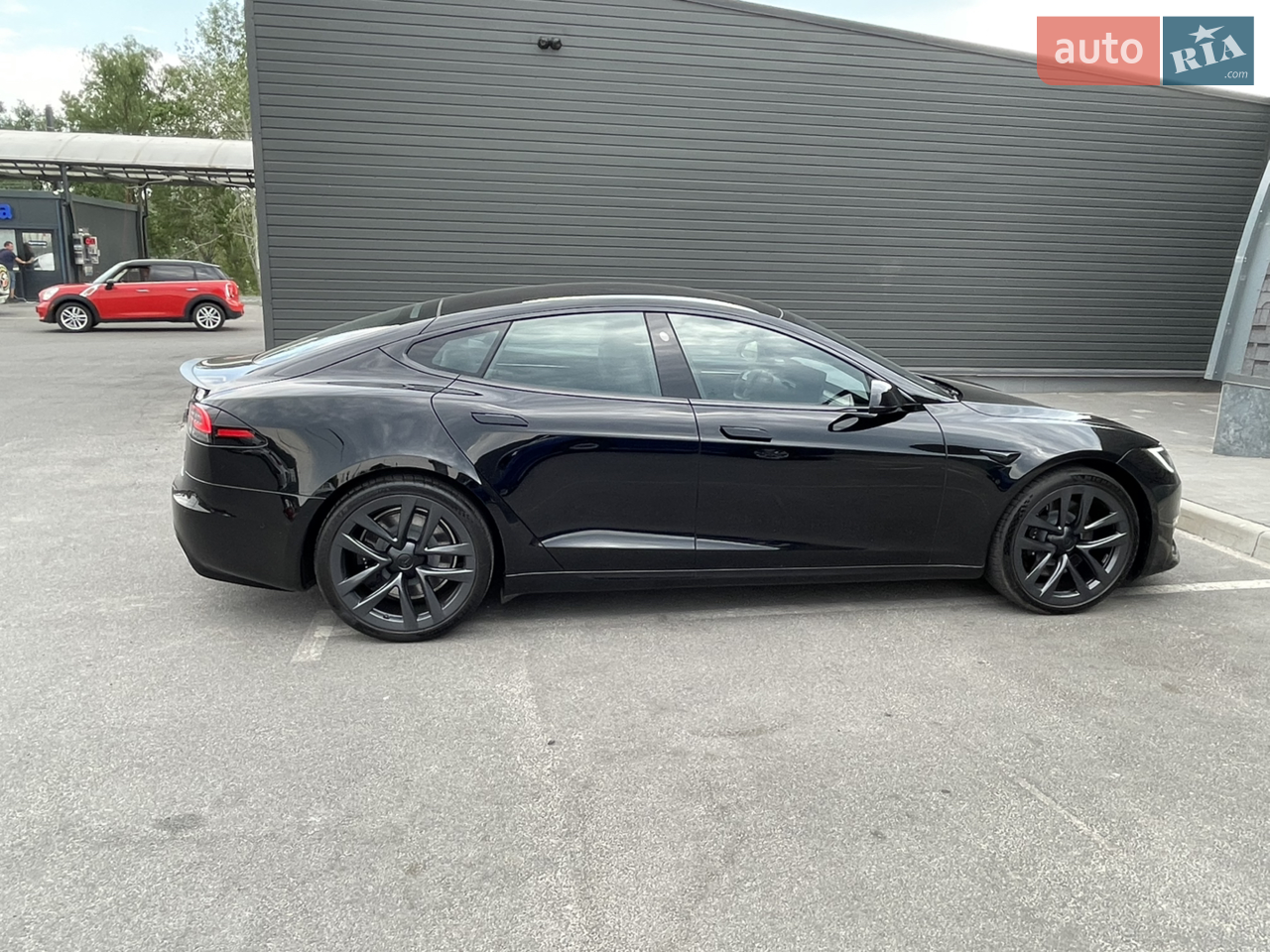 2022 Tesla Model S - мініатюра 13