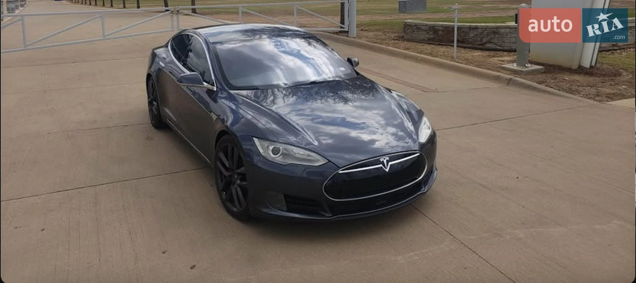 2015 Tesla Model S - мініатюра 20