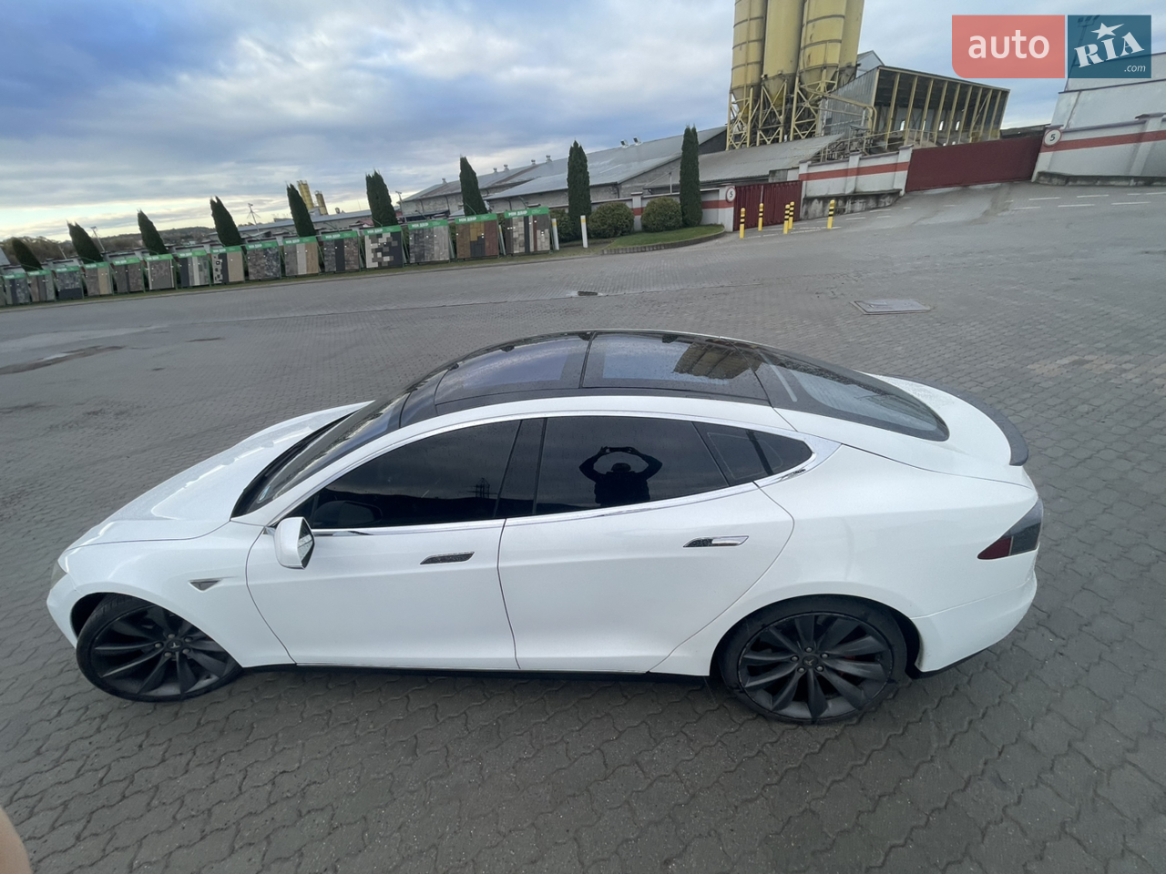 2014 Tesla Model S - мініатюра 13