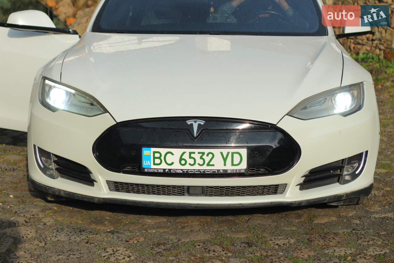 2014 Tesla Model S - мініатюра 16