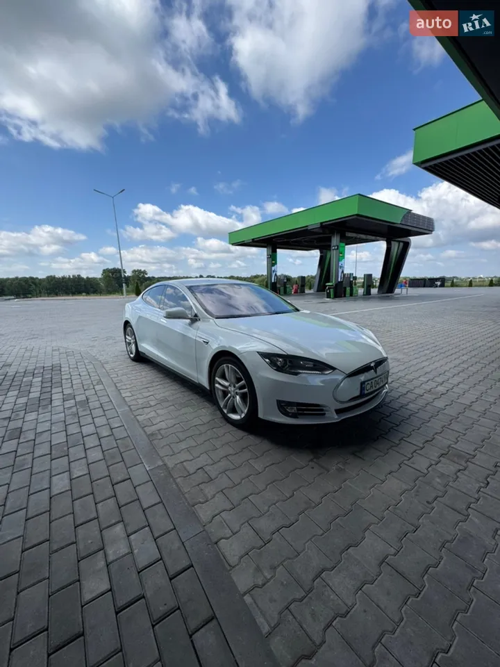 2015 Tesla Model S - мініатюра 8