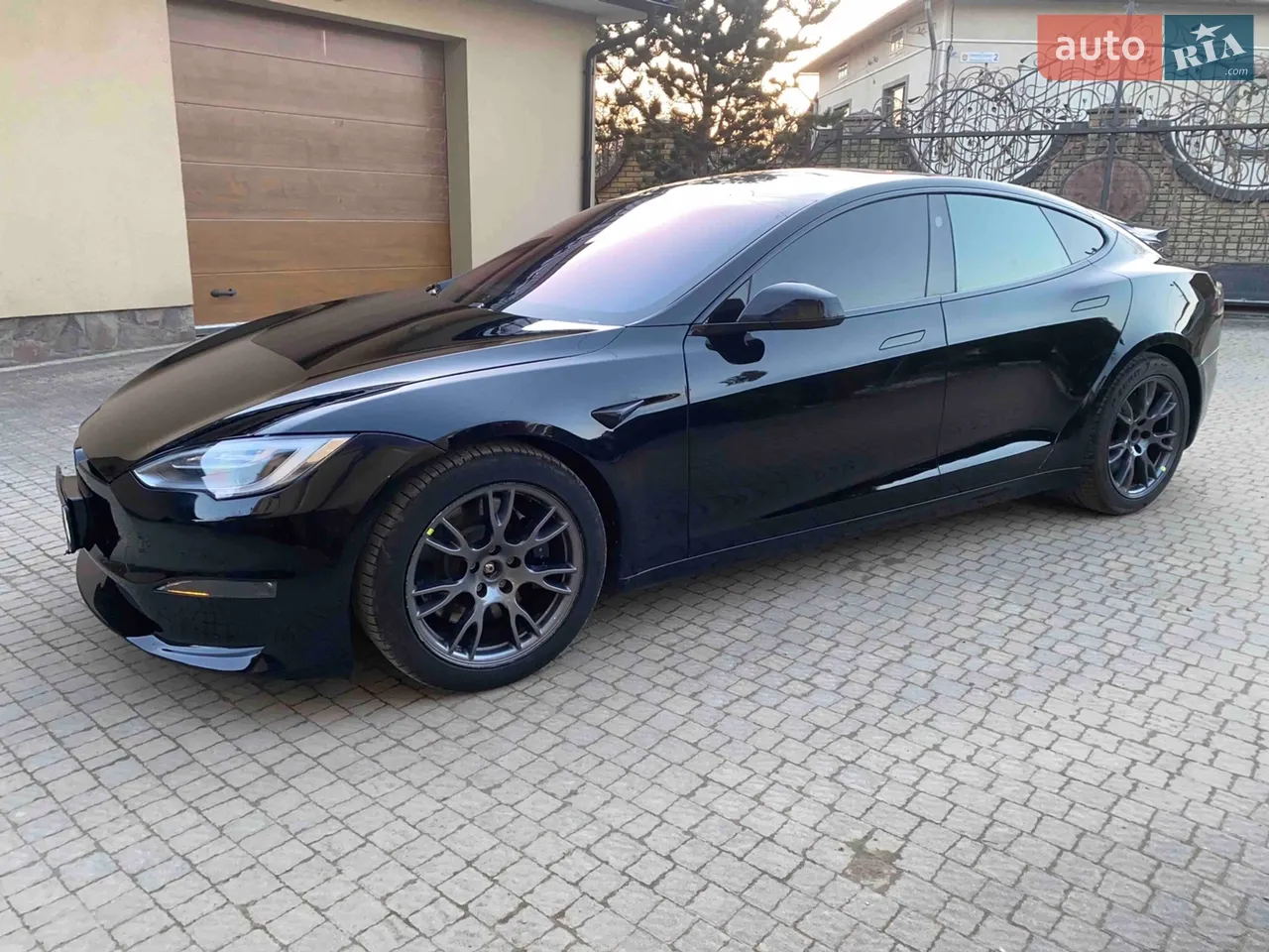 2021 Tesla Model S - мініатюра 9
